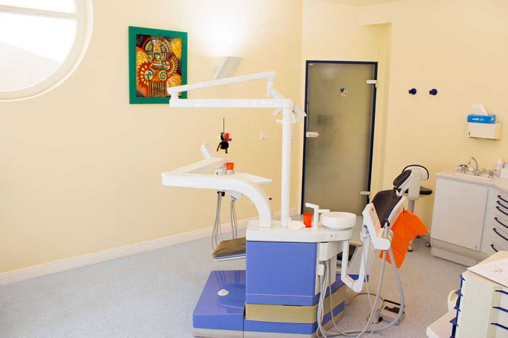Behandlungsraum der Zahnarztpraxis von Zahnarzt Kurt Stender aus Verden